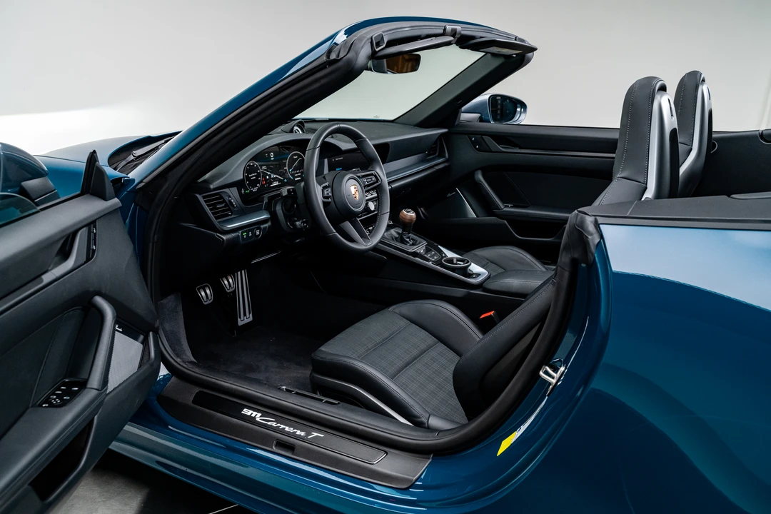 2026 Porsche 992 Carrera T - Image 4 of 8