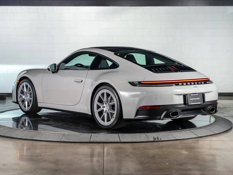 2026 Porsche 992 Carrera - Image 3 of 5