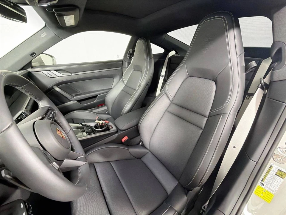 2026 Porsche 992 Carrera - Image 5 of 5