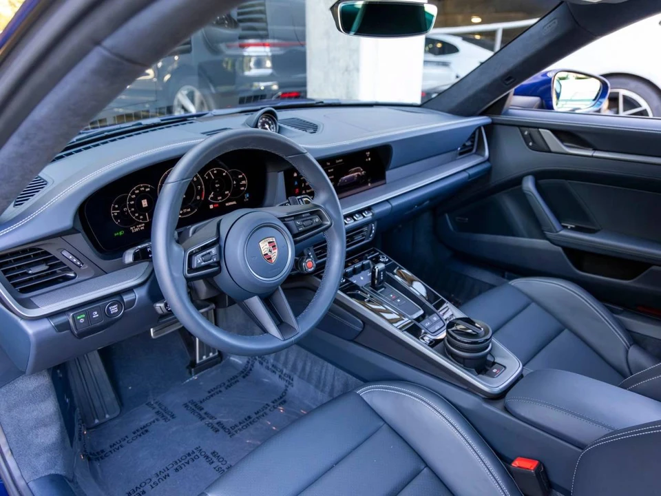 2026 Porsche 992 Carrera - Image 4 of 5