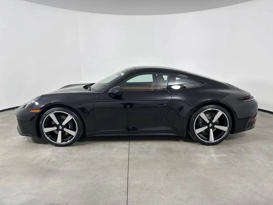 2026 Porsche 992 Carrera - Image 2 of 4