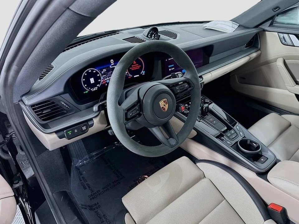 2026 Porsche 992 Carrera - Image 4 of 5