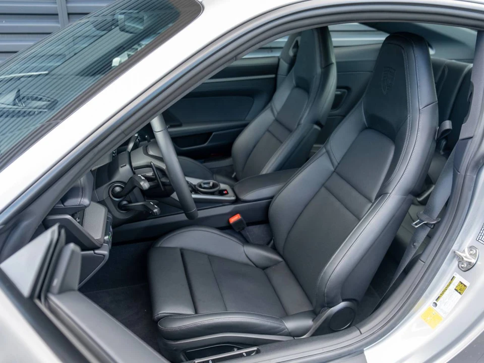 2026 Porsche 992 Carrera - Image 5 of 5