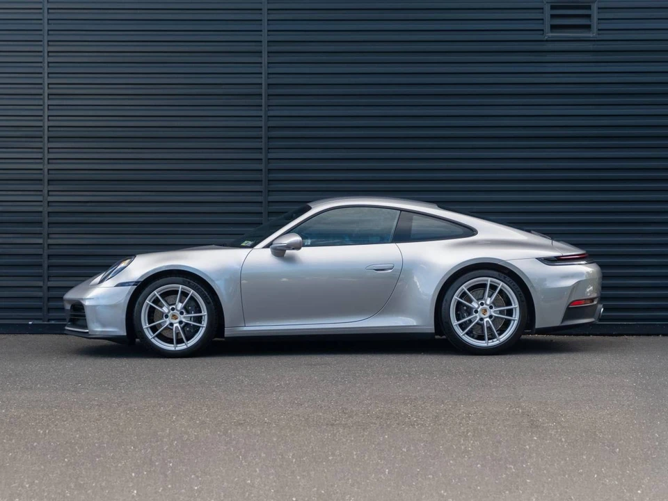 2026 Porsche 992 Carrera - Image 2 of 5