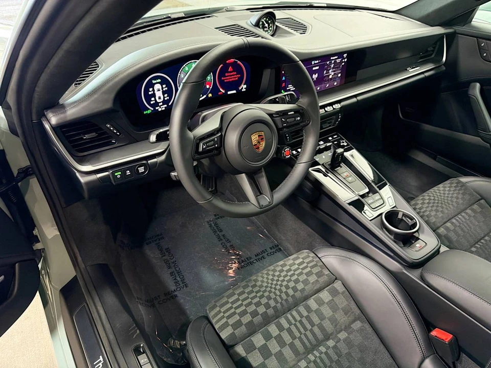 2026 Porsche 992 Carrera - Image 4 of 5