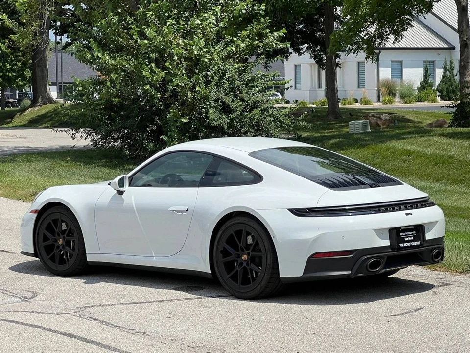 2026 Porsche 992 Carrera - Image 3 of 5
