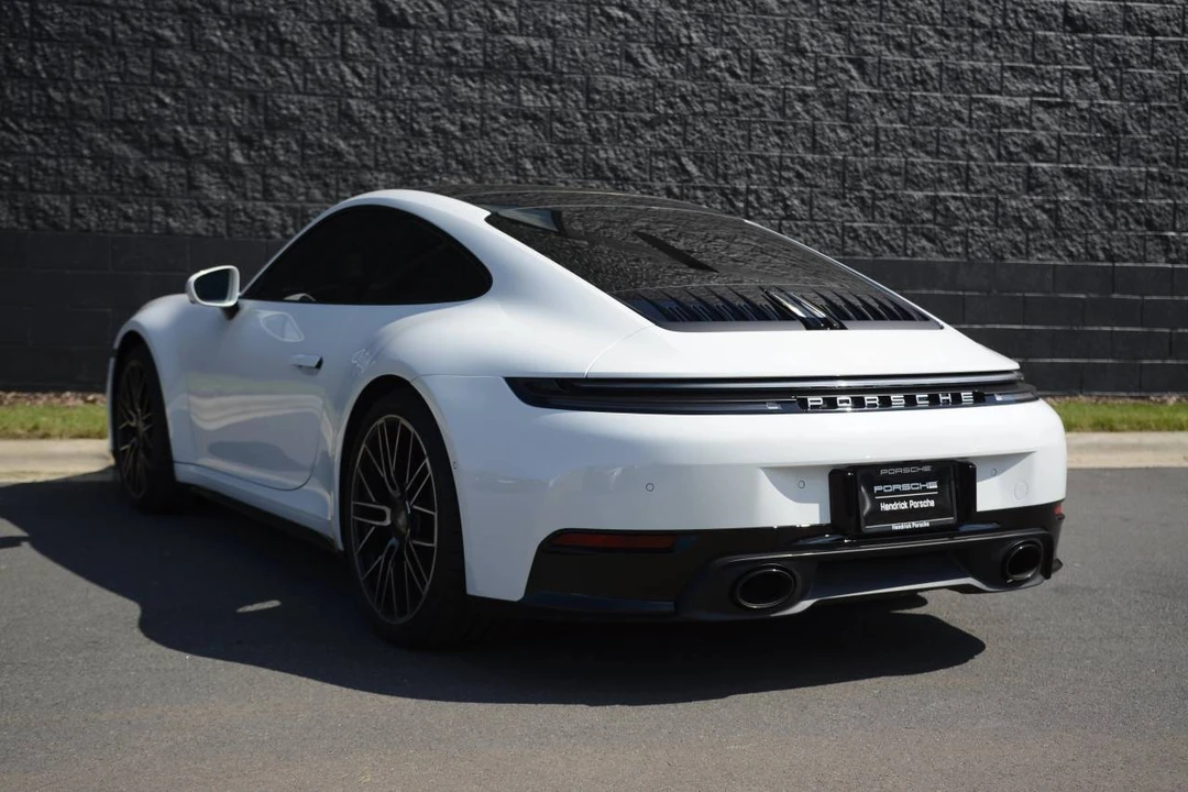 2026 Porsche 992 Carrera - Image 3 of 5