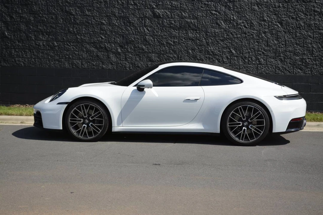 2026 Porsche 992 Carrera - Image 2 of 5