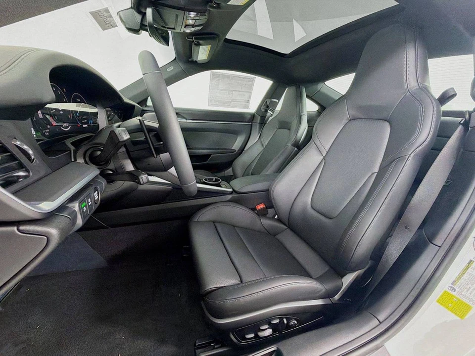 2026 Porsche 992 Carrera - Image 5 of 5