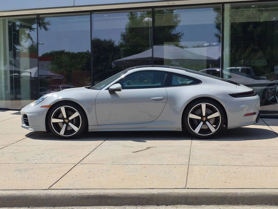 2026 Porsche 992 Carrera - Image 2 of 5