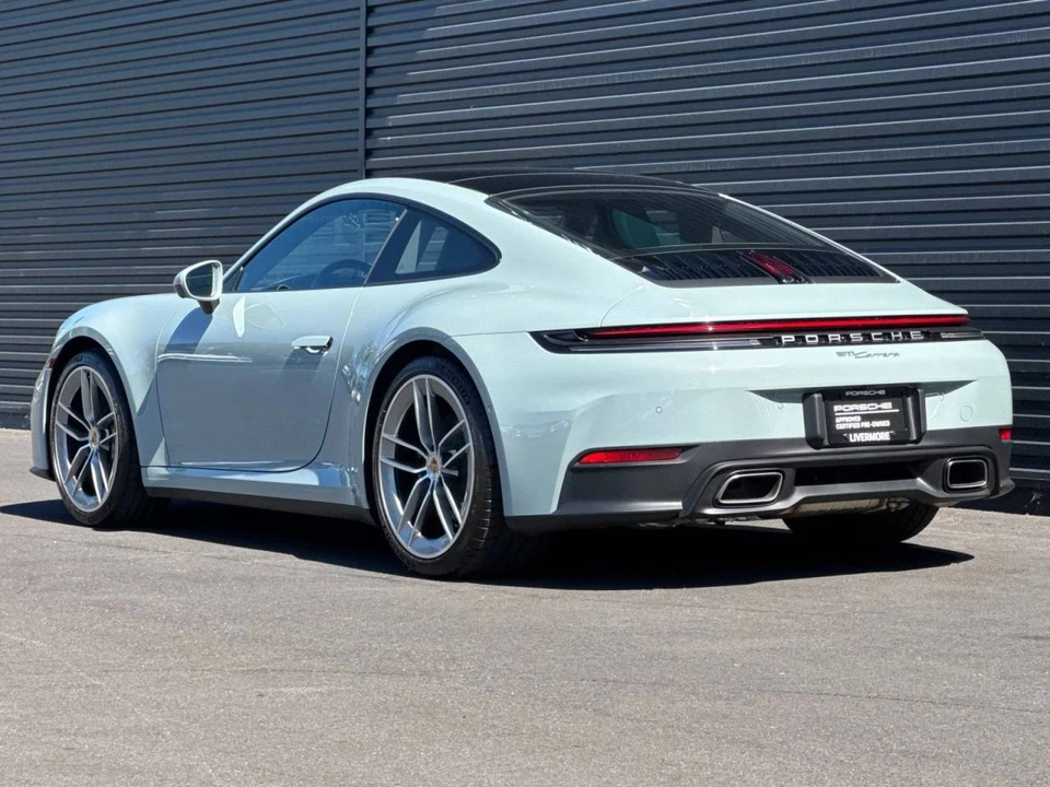 2026 Porsche 992 Carrera - Image 4 of 5