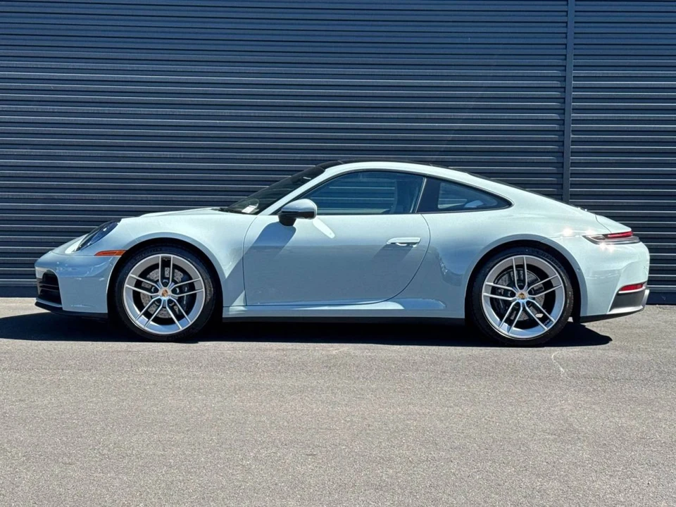 2026 Porsche 992 Carrera - Image 3 of 5