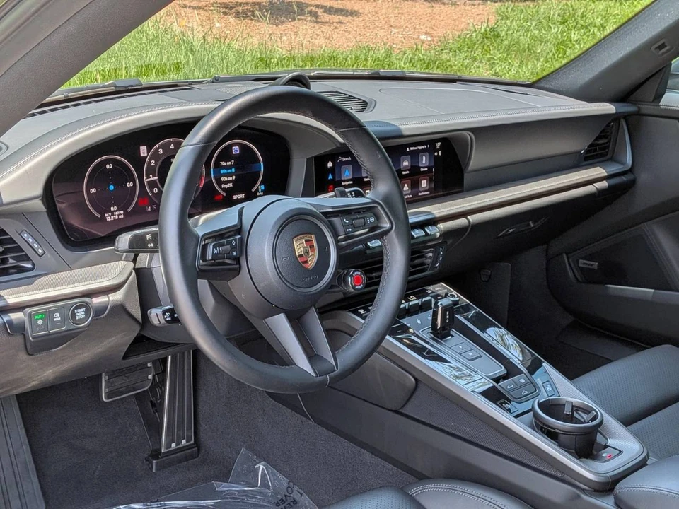 2026 Porsche 992 Carrera - Image 4 of 5