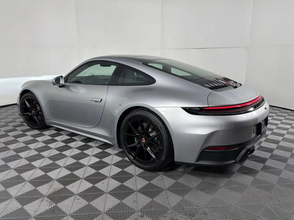 2026 Porsche 992 Carrera - Image 3 of 5