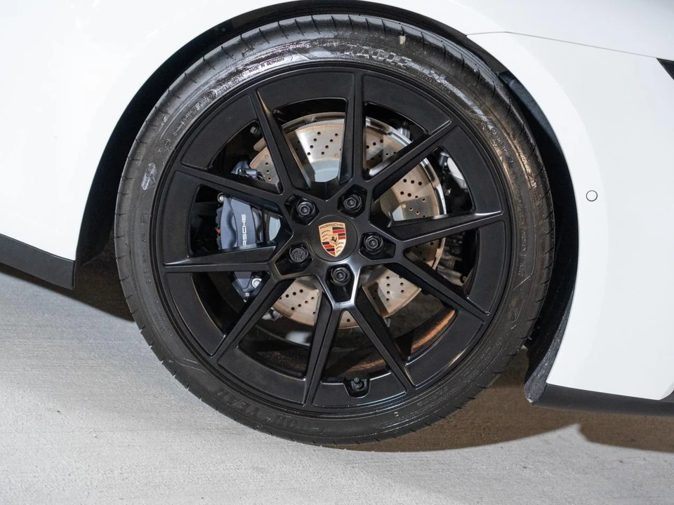 2026 Porsche 992 Carrera - Image 12 of 26