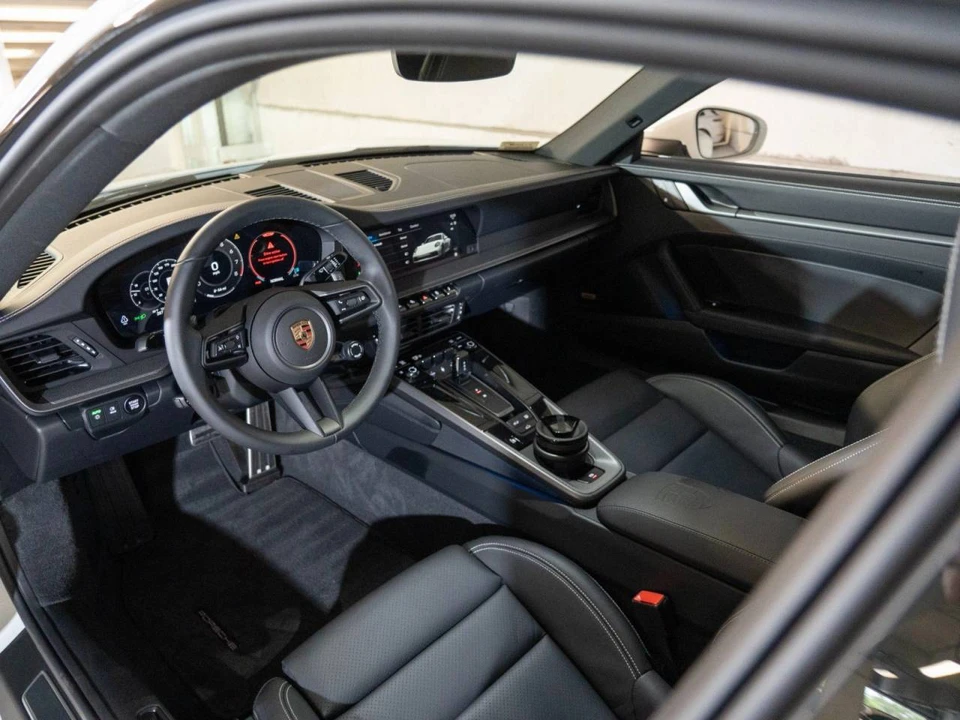 2026 Porsche 992 Carrera - Image 4 of 4