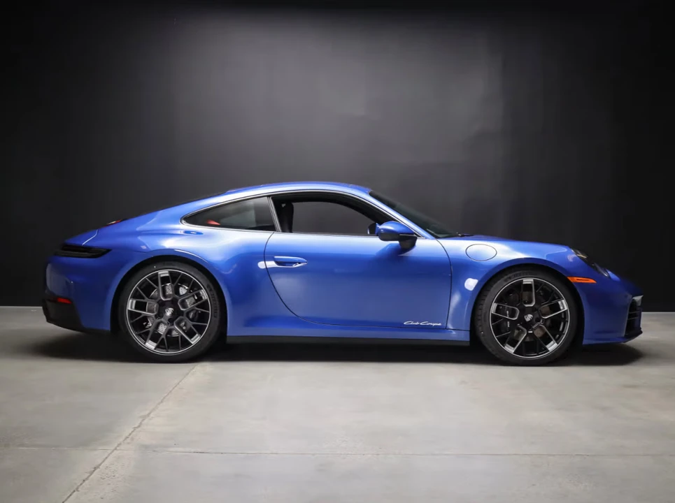 2026 Porsche 911 - Image 8 of 10