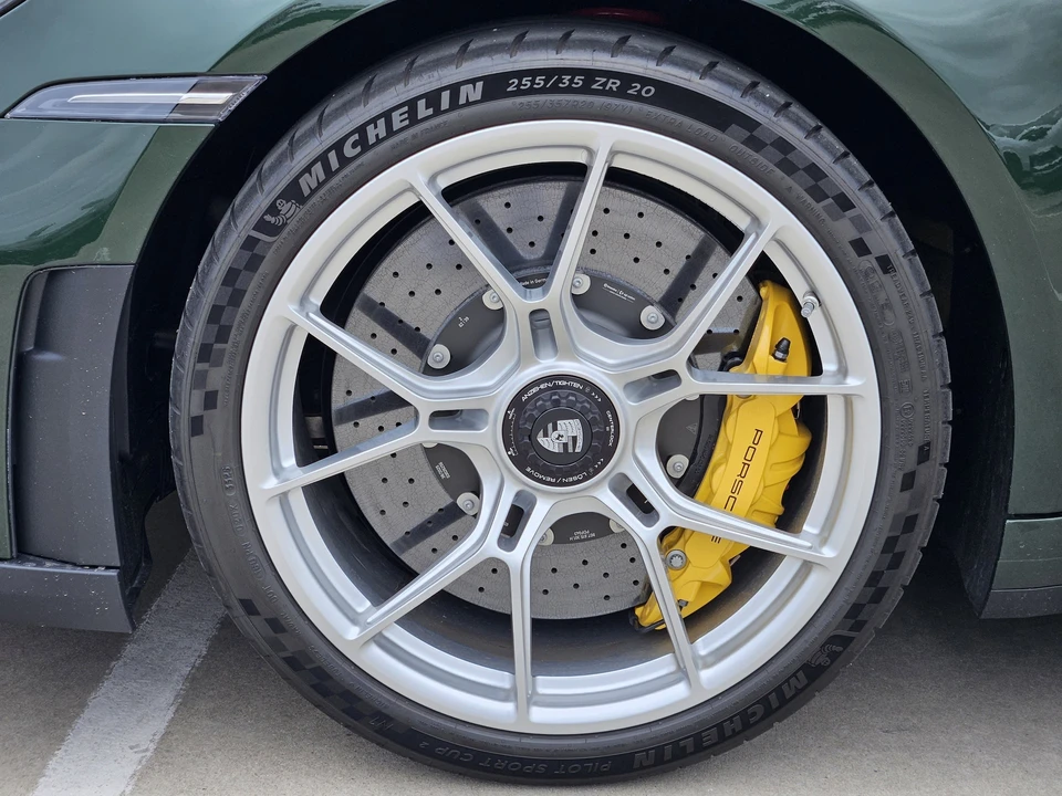 2026 Porsche 992 Carrera - Image 13 of 30