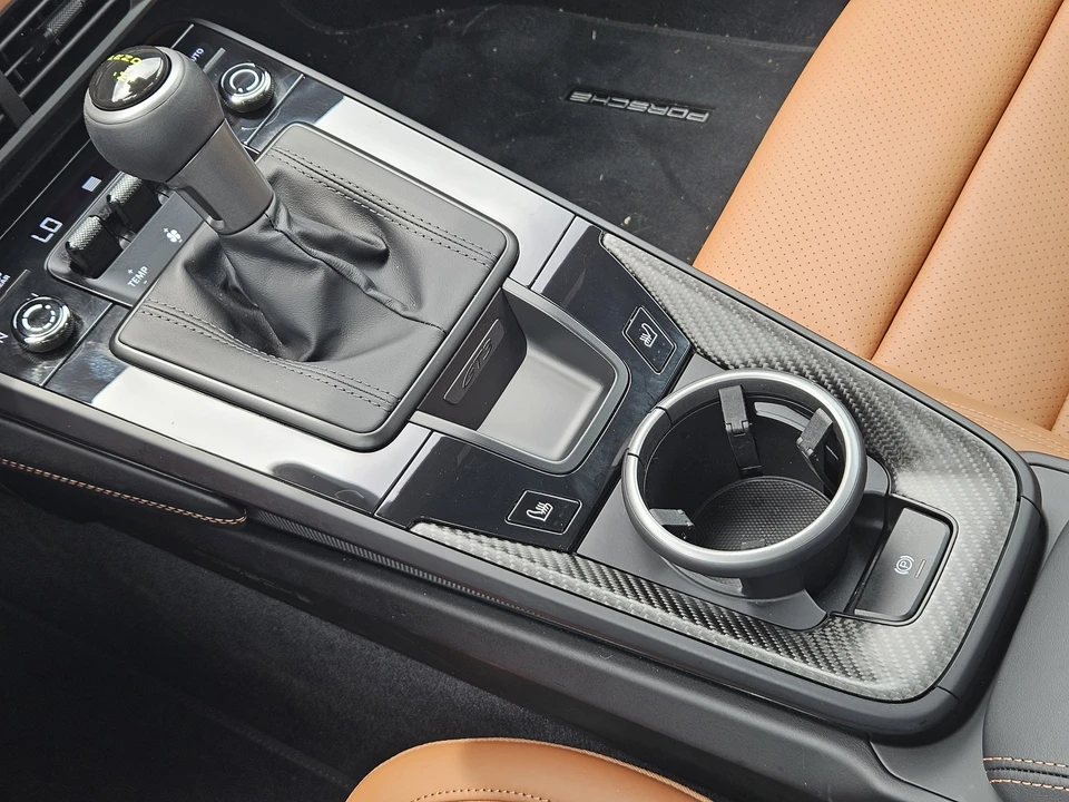 2026 Porsche 992 Carrera - Image 20 of 30