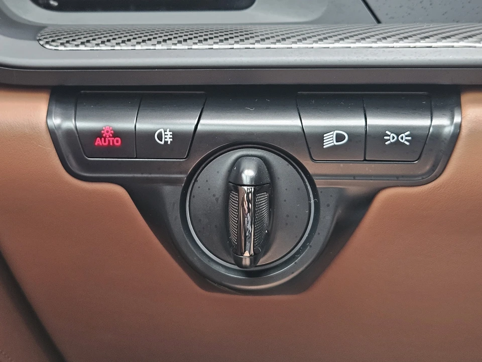 2026 Porsche 992 Carrera - Image 21 of 30
