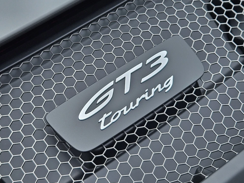 2026 Porsche 992 Carrera - Image 14 of 30