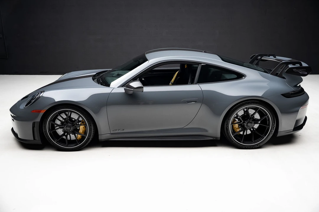 2026 Porsche 992 GT3 - Image 18 of 31