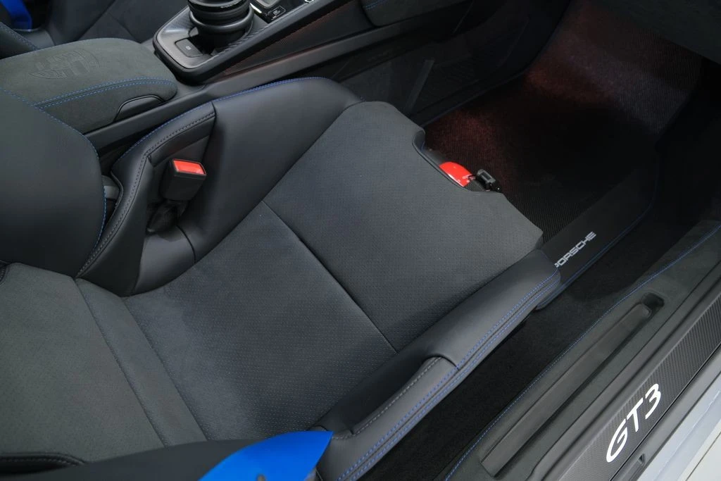 2026 Porsche 992 GT3 - Image 18 of 31
