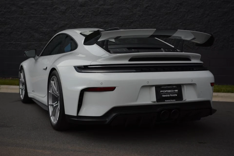 2026 Porsche 992 GT3 - Image 19 of 31
