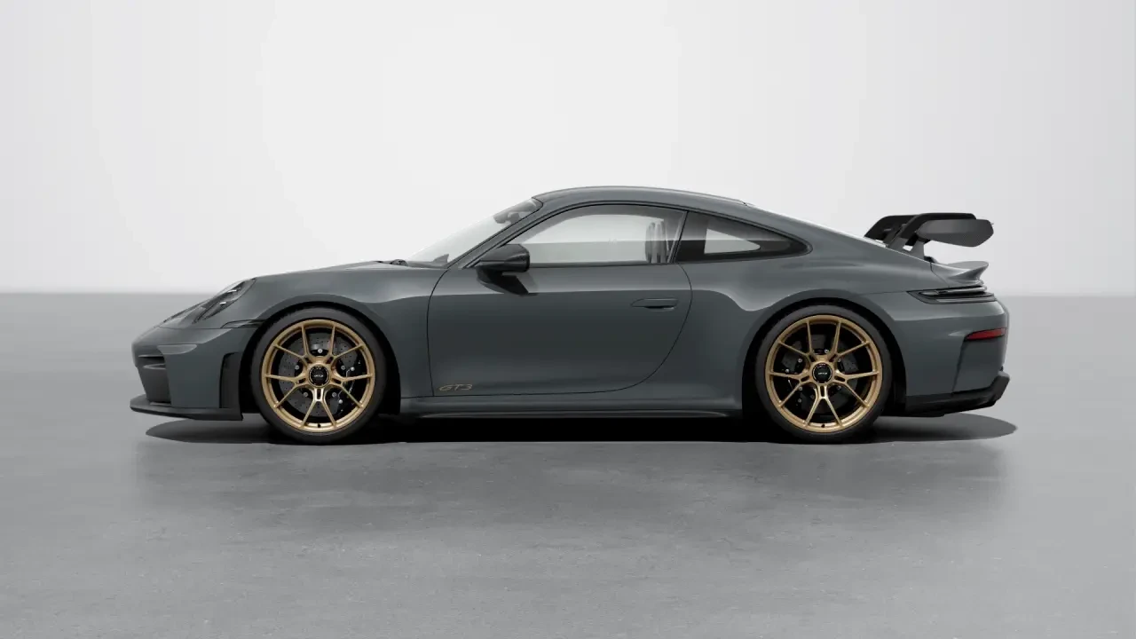 2026 Porsche 911 - Image 16 of 30