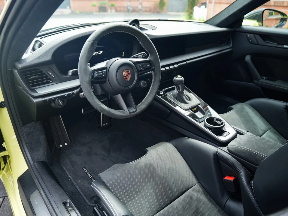 2026 Porsche 992 GT3 - Image 21 of 30