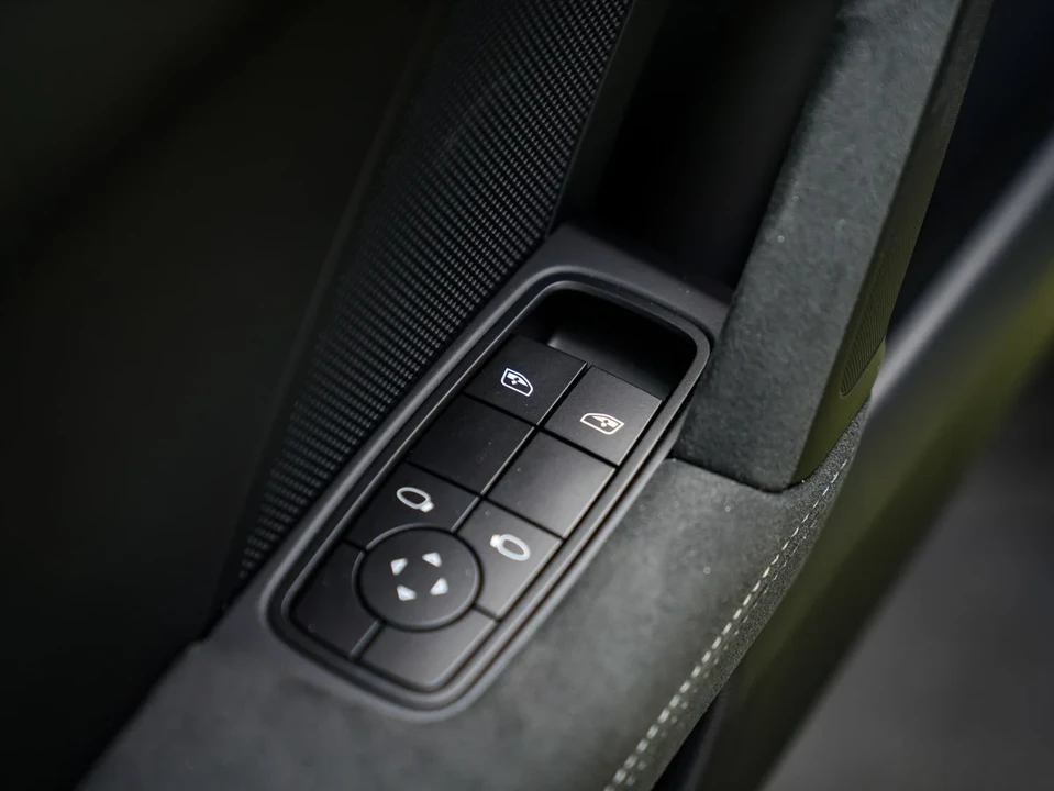 2026 Porsche 992 GT3 - Image 18 of 31