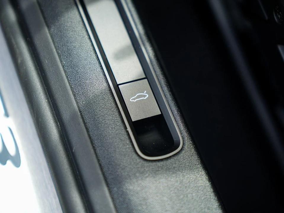 2026 Porsche 992 GT3 - Image 20 of 31