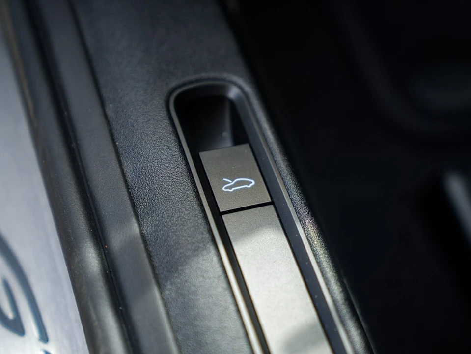 2026 Porsche 992 GT3 - Image 19 of 31