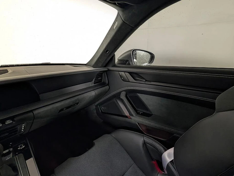 2026 Porsche 992 GT3 - Image 22 of 31