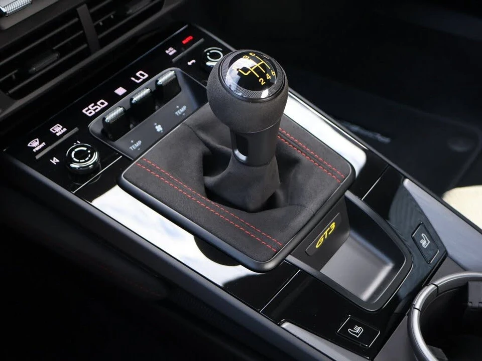 2026 Porsche 992 GT3 - Image 19 of 31