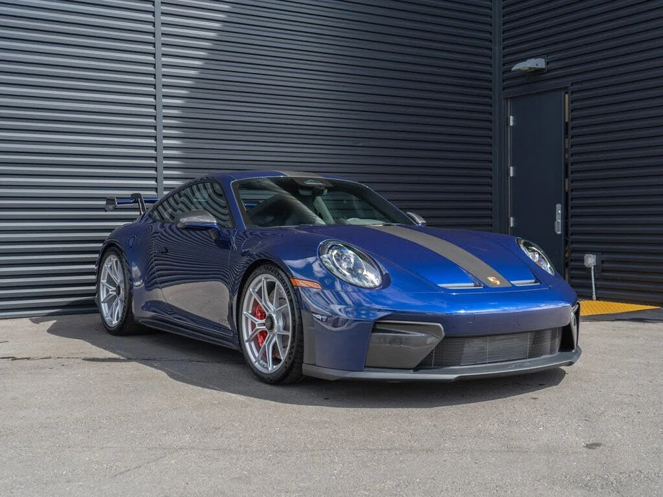 2026 Porsche 992 GT3 - Image 7 of 31