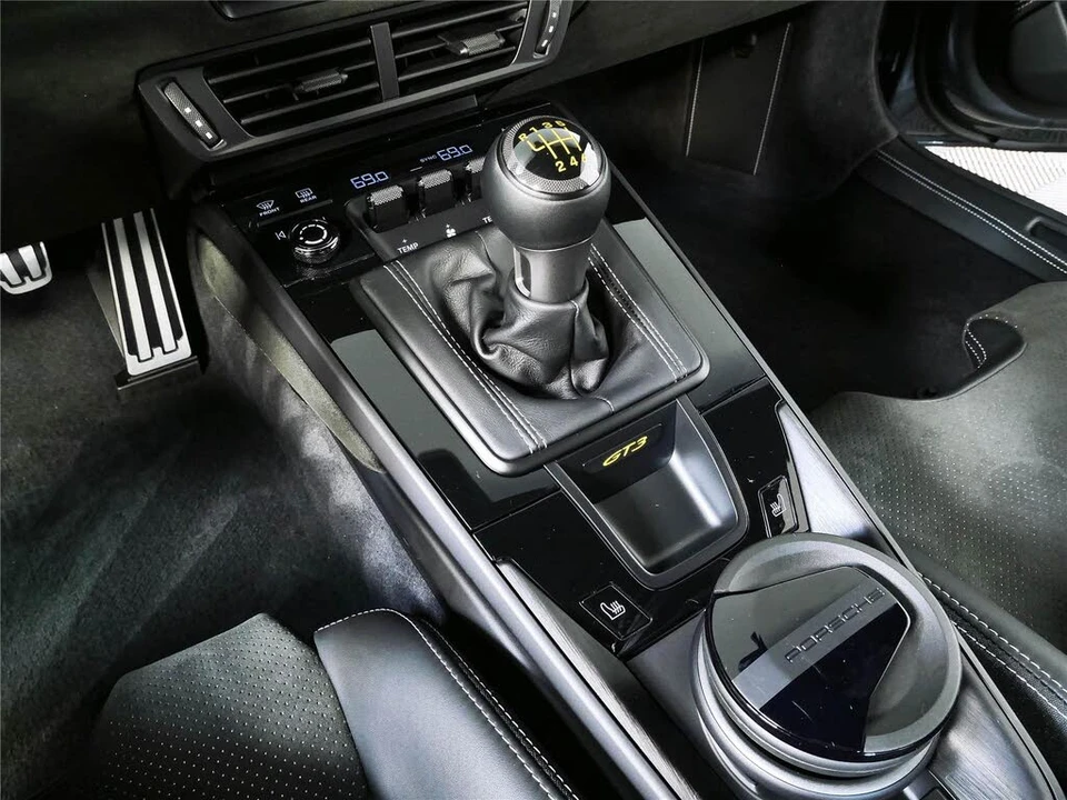 2026 Porsche 992 GT3 - Image 19 of 31