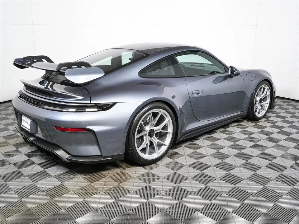 2026 Porsche 992 GT3 - Image 25 of 31