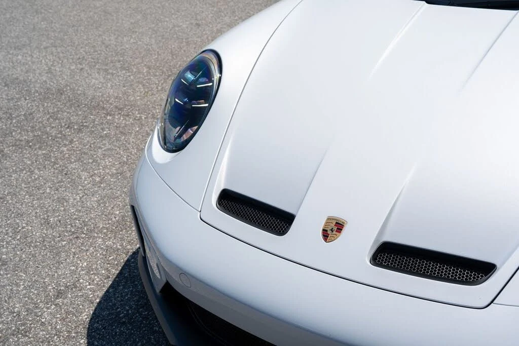 2026 Porsche 992 GT3 - Image 19 of 31