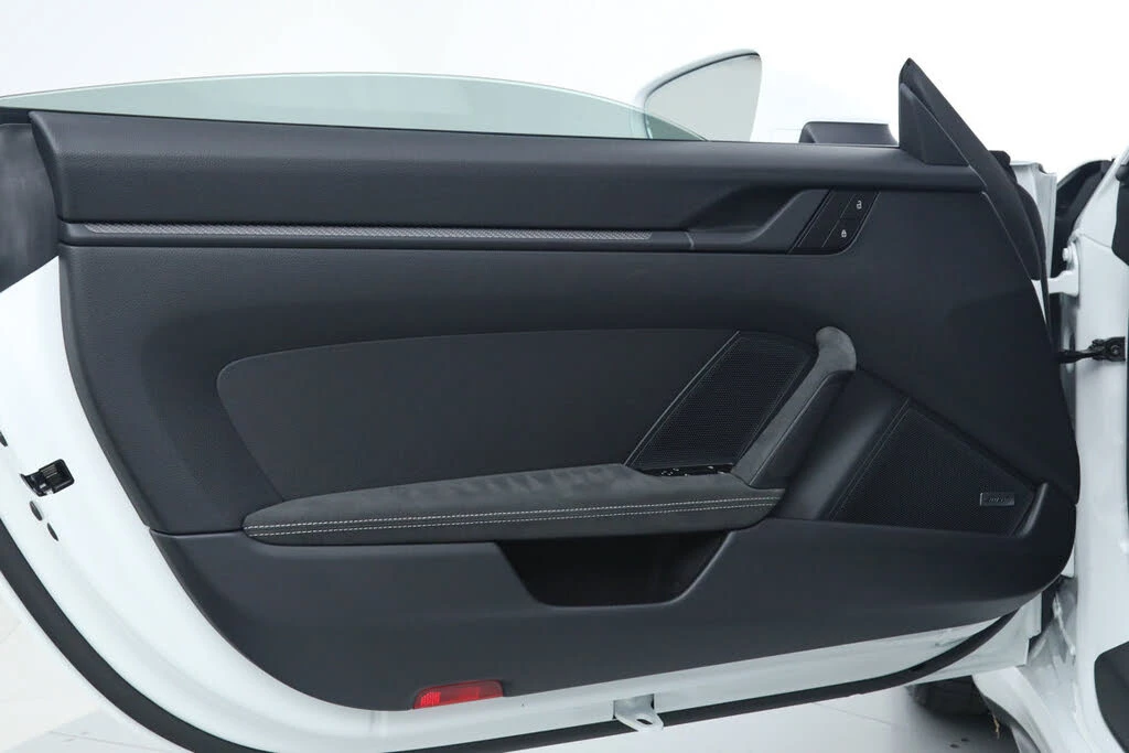 2026 Porsche 992 GT3 - Image 23 of 31