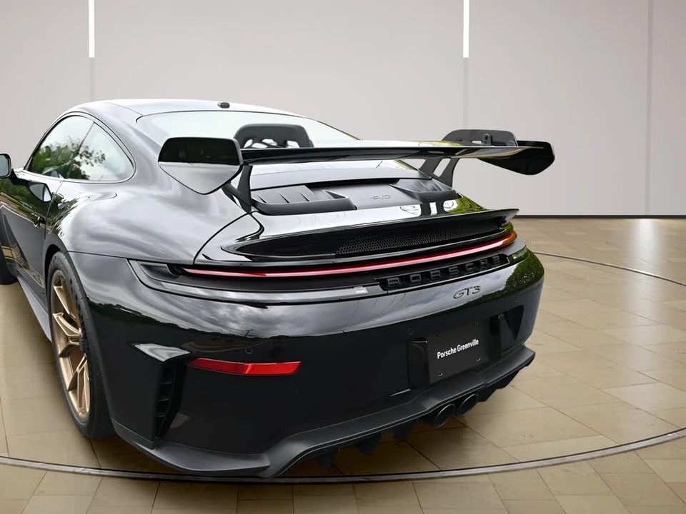 2026 Porsche 992 GT3 - Image 7 of 31