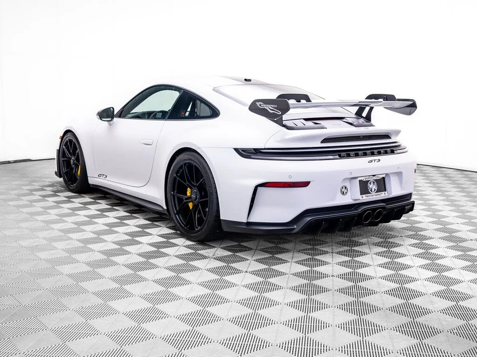 2026 Porsche 992 GT3 - Image 3 of 31