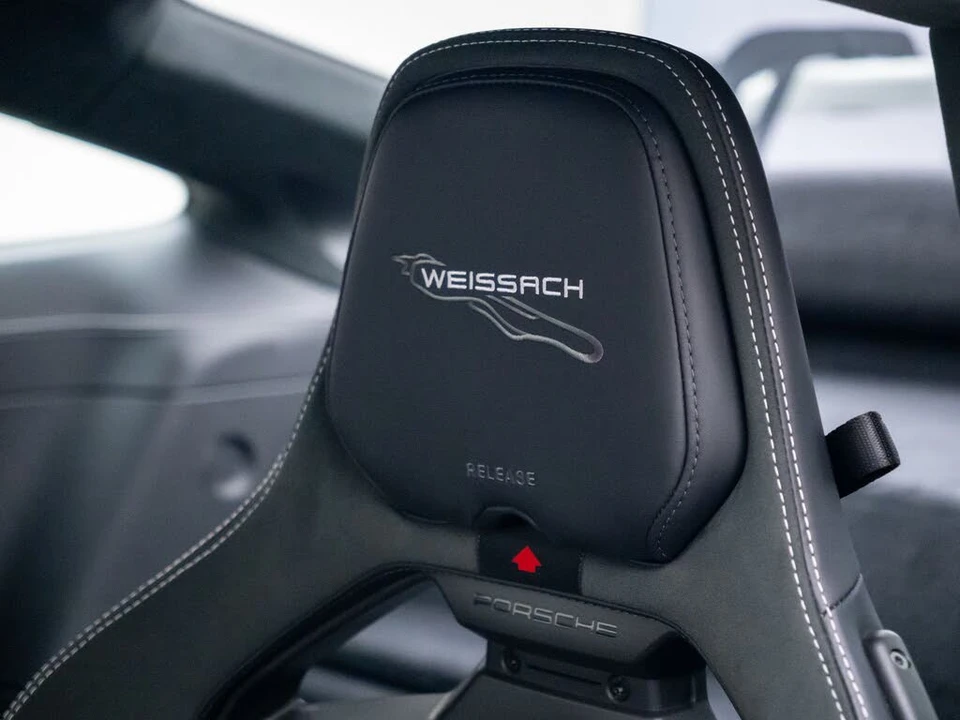 2026 Porsche 992 GT3 - Image 18 of 31