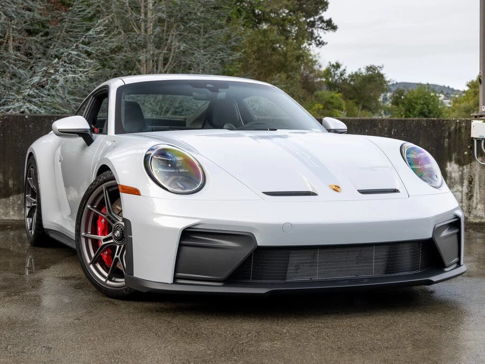 2026 Porsche 992 GT3 - Image 9 of 31