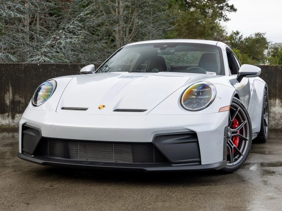 2026 Porsche 992 GT3 - Image 7 of 31