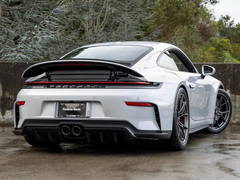 2026 Porsche 992 GT3 - Image 11 of 31