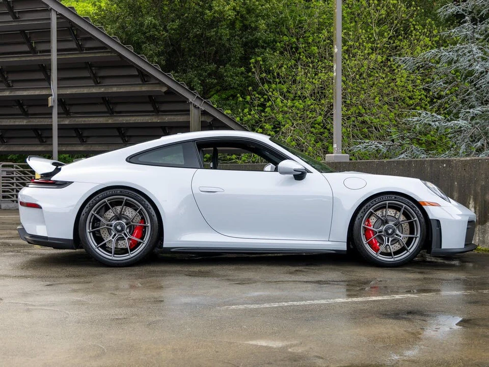 2026 Porsche 992 GT3 - Image 12 of 31