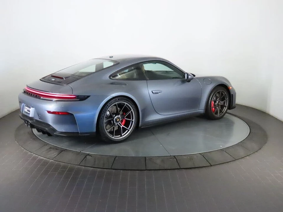 2026 Porsche 992 GT3 - Image 7 of 31