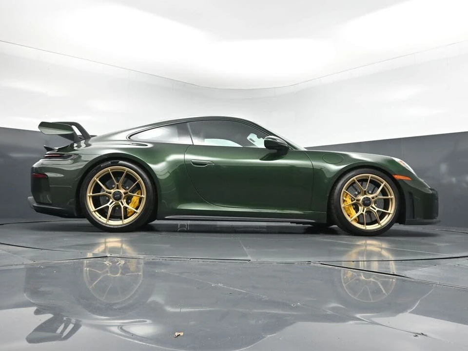2026 Porsche 992 GT3 - Image 27 of 31