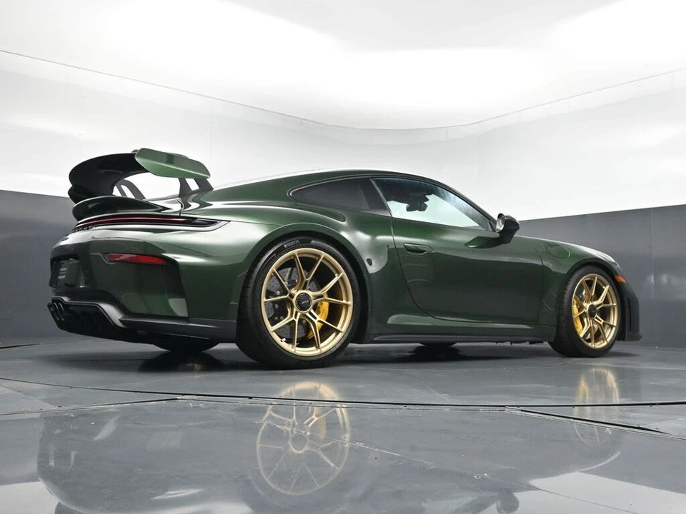 2026 Porsche 992 GT3 - Image 26 of 31
